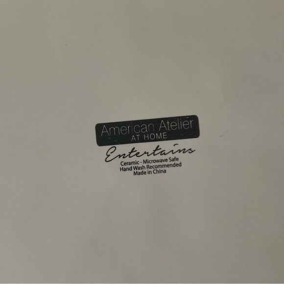 Beautiful Fluted Edge White Ceramic Serving Platter / Tray 🍪 🕯️ 🍣 - Picture 2 of 5